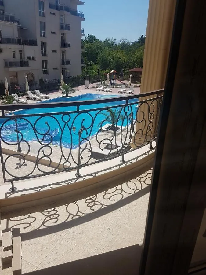 Flora Beach Private Aparthotel Pomorie