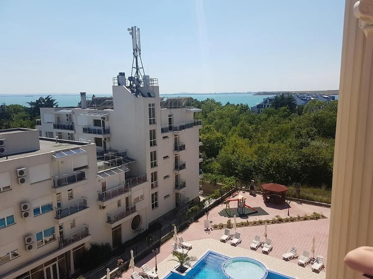 Flora Beach Private Aparthotel Pomorie
