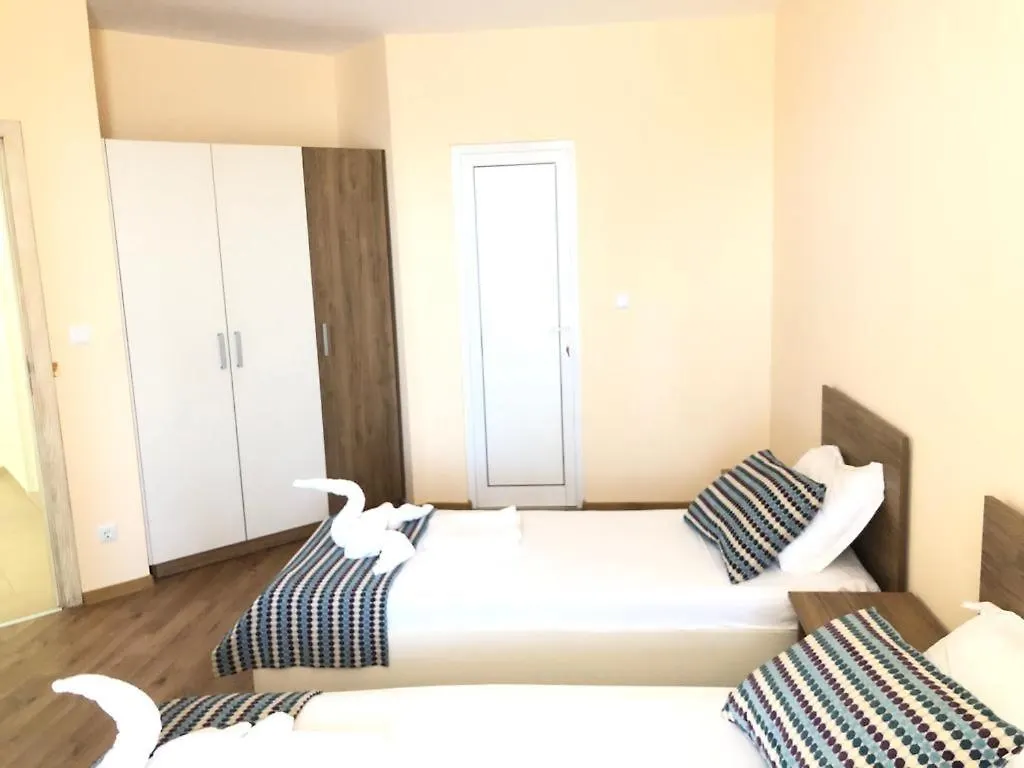 Flora Beach Private Aparthotel Pomorie